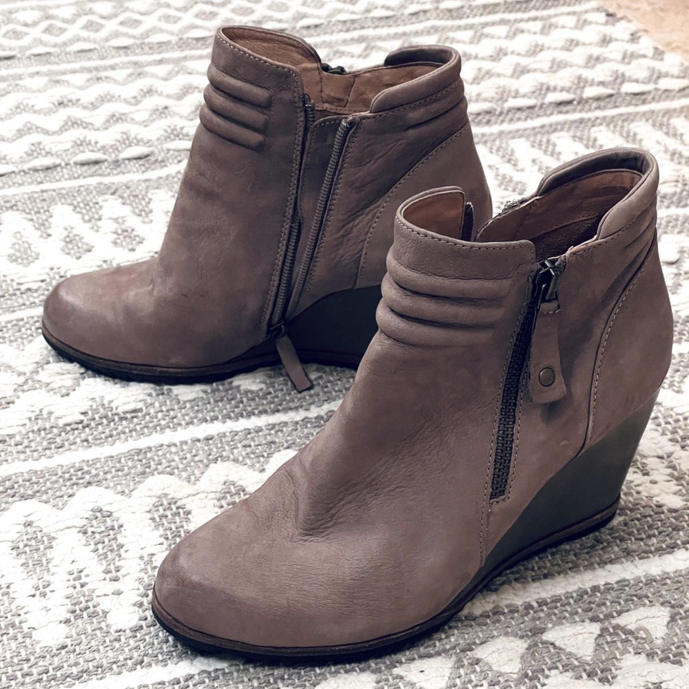 Biala bootie wedge ankle boot beige brown leather